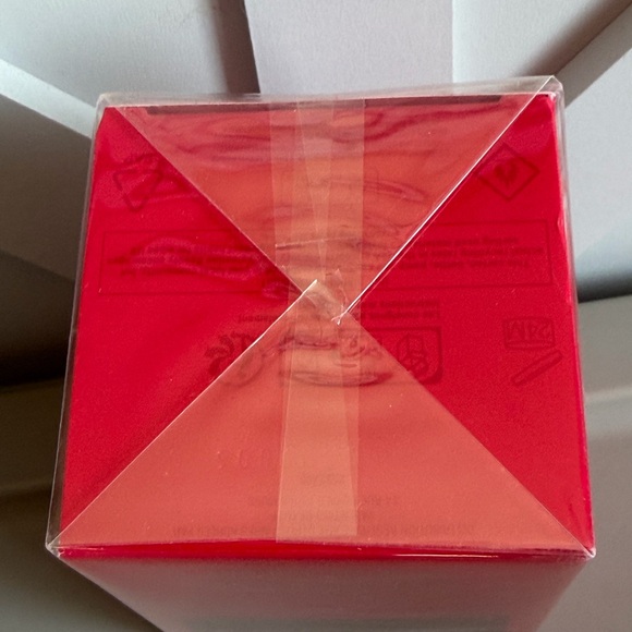 Valentino Voce Viva Intensa Eau de in Red Packaging - Picture 7 of 10
